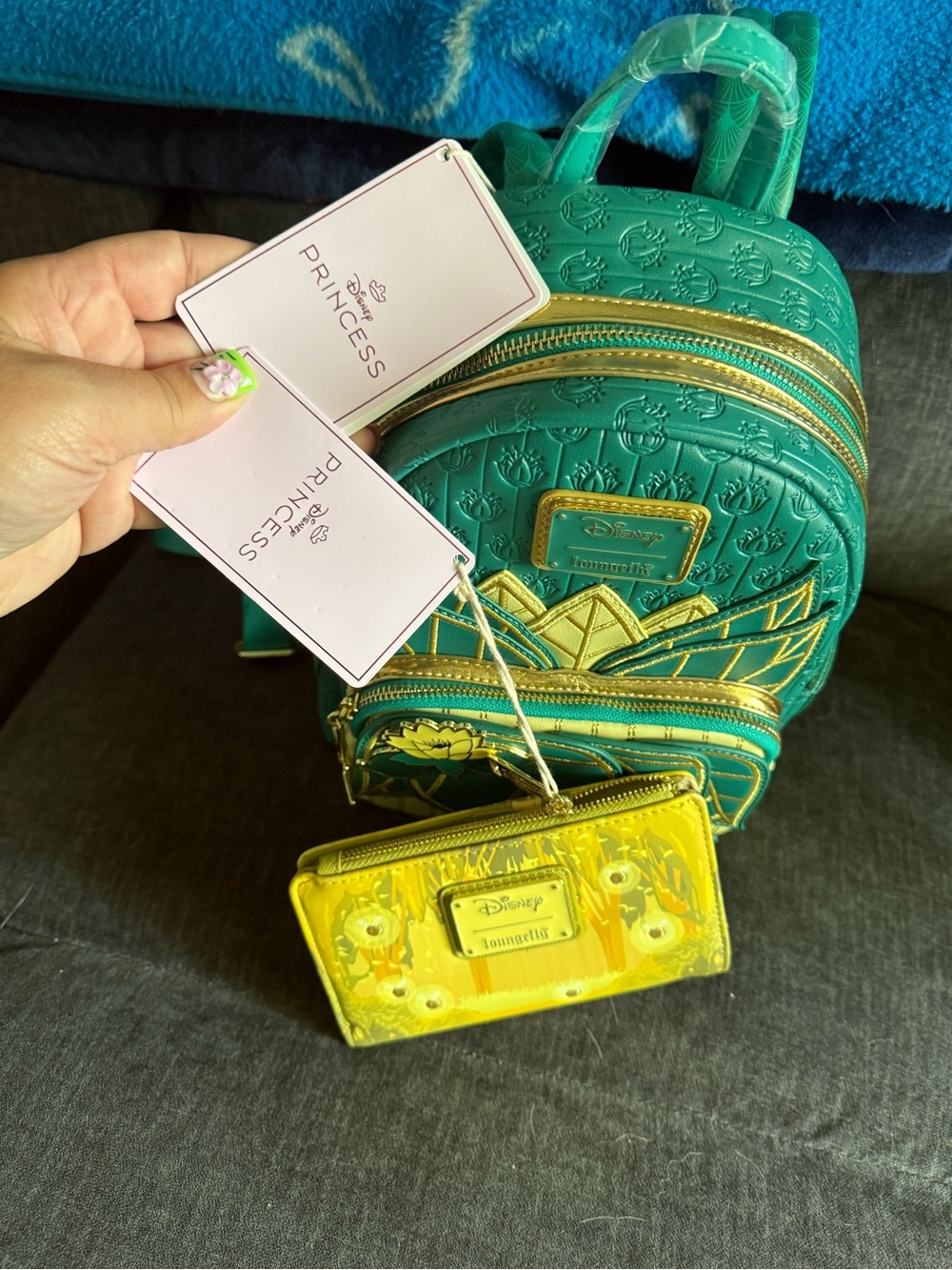 Hardtag Loungefly princess Tiana Teal Floral Mini Backpack with Matching Wallet - Picture 6 of 9